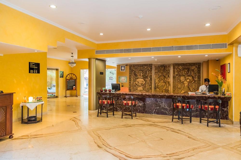 Chances Resort And Casino An Indy Resort Panaji Bagian luar foto