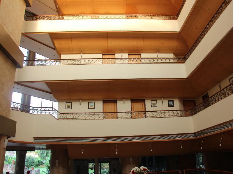 Chances Resort And Casino An Indy Resort Panaji Bagian luar foto