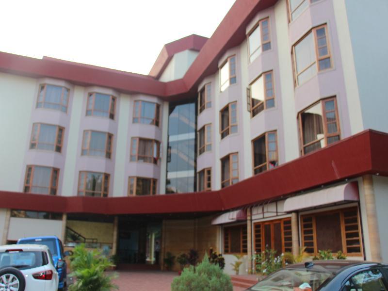 Chances Resort And Casino An Indy Resort Panaji Bagian luar foto