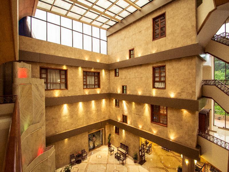 Chances Resort And Casino An Indy Resort Panaji Bagian luar foto