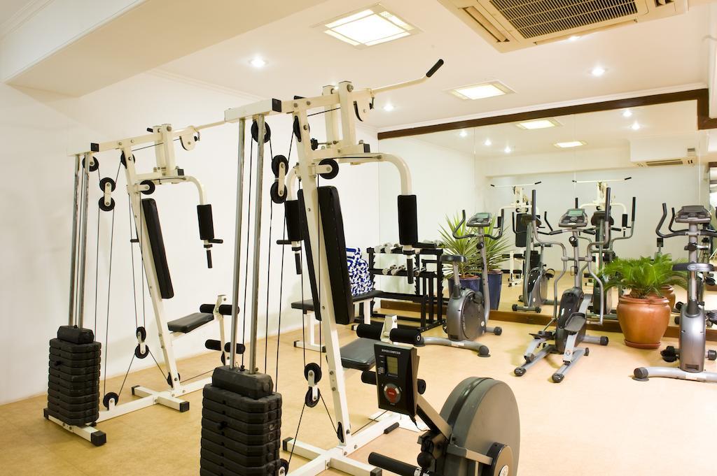 Chances Resort And Casino An Indy Resort Panaji Bagian luar foto