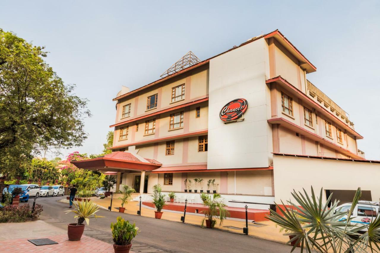 Chances Resort And Casino An Indy Resort Panaji Bagian luar foto